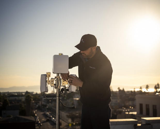 Facebook delivers 5G wireless internet in California with Common Networks